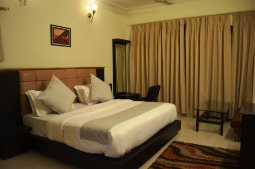 Hotel Shanta VS Continental, Lucknow 2